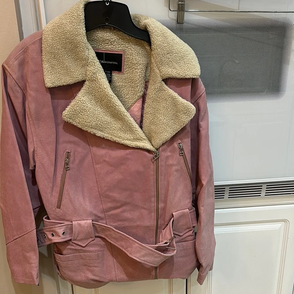 Vintage Moda International Pink Leather and Sherpa Motorcycle Jacket - NWT s - Picture 3 of 5